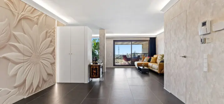 Sale of penthouse in Benahavís 3