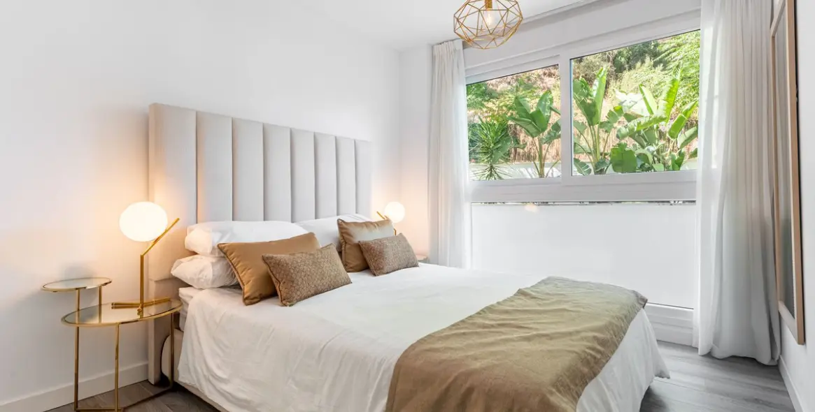 Sale of ground floor apartment in Benahavís 21