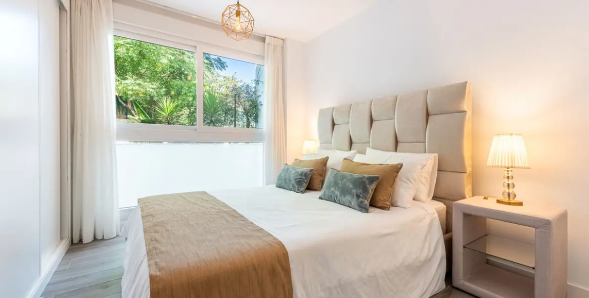 Sale of ground floor apartment in Benahavís 22