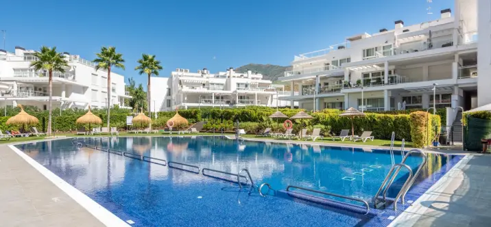 Sale of ground floor apartment in Benahavís 0
