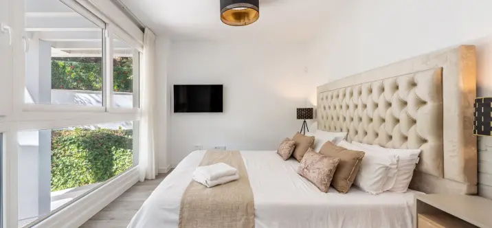 Sale of ground floor apartment in Benahavís 4