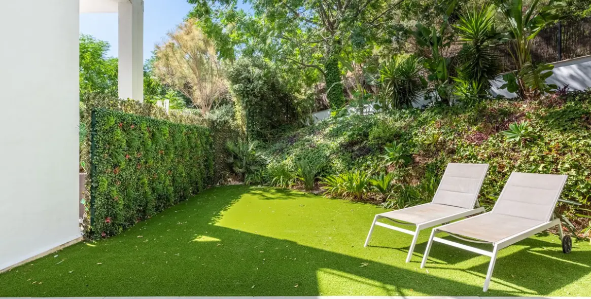 Sale of ground floor apartment in Benahavís 7