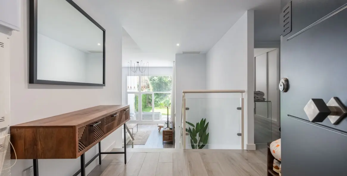 Sale of ground floor apartment in Benahavís 17