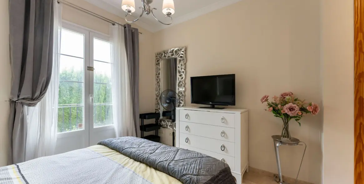 Продажа  отдельно стоящей виллы в Mijas 13