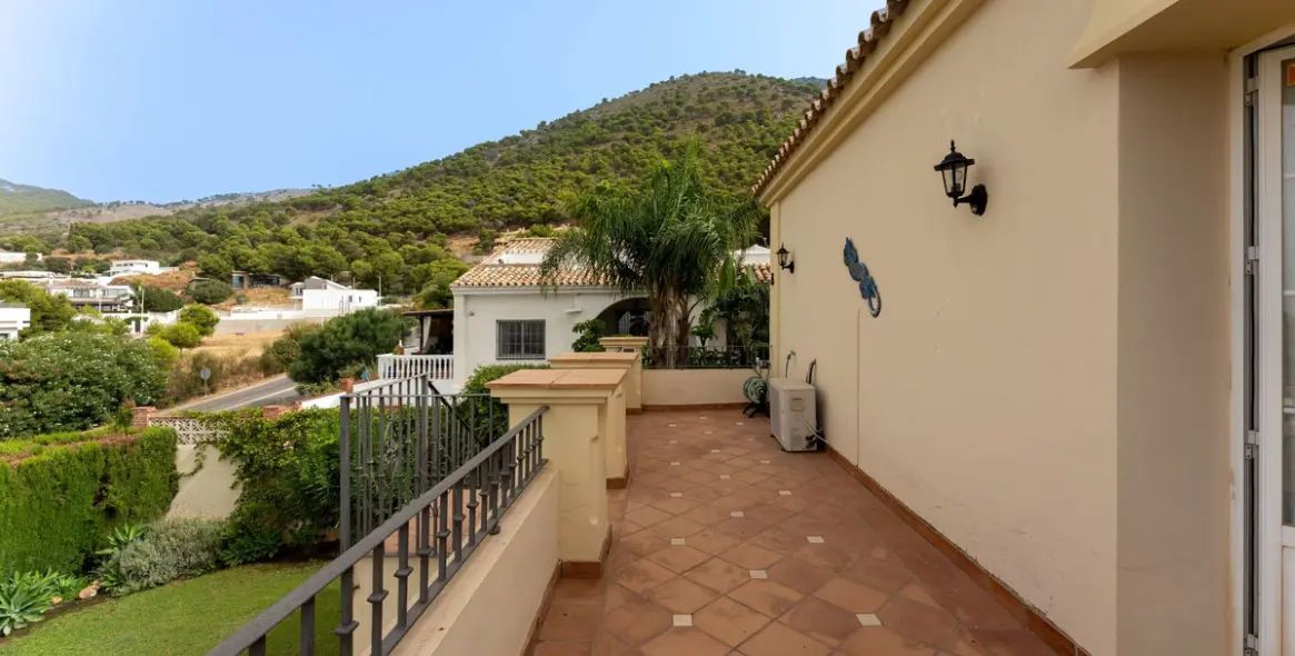 Sale of detached villa in Mijas 29