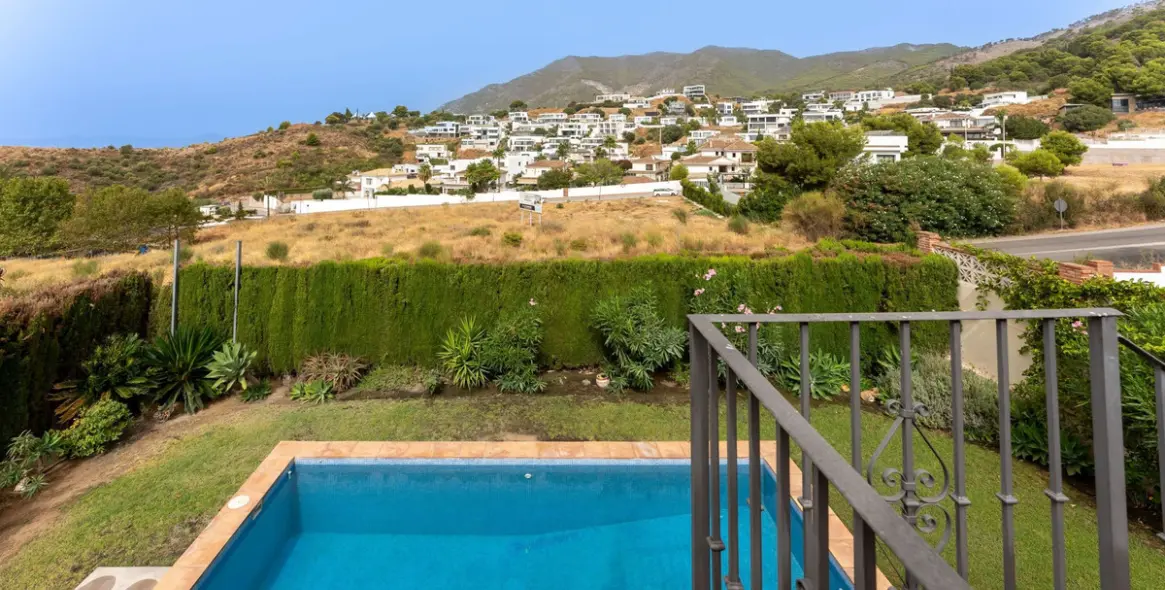 Sale of detached villa in Mijas 30