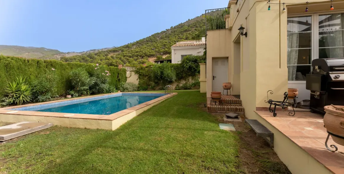 Sale of detached villa in Mijas 37