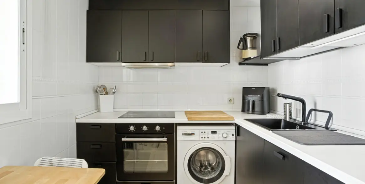 Sale of middle floor apartment in Elviria 5