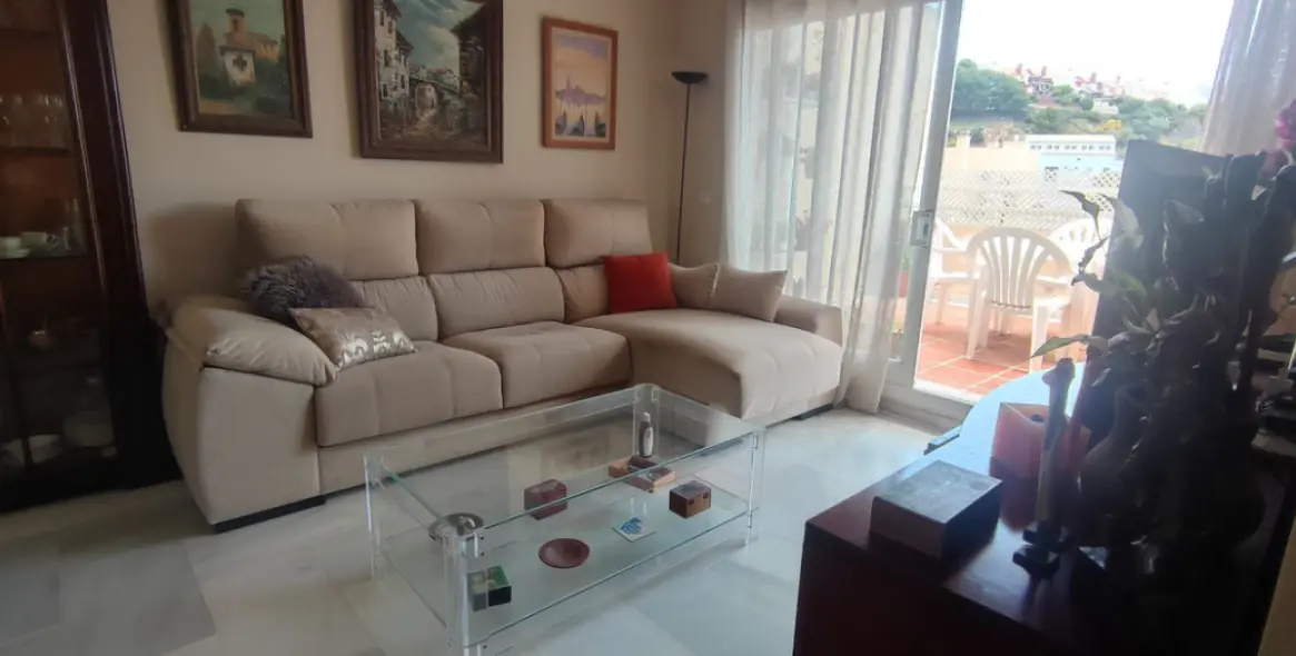 Sale of penthouse in Limonar 21