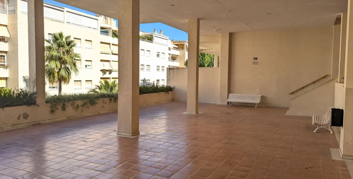 Sale of penthouse in Limonar 29