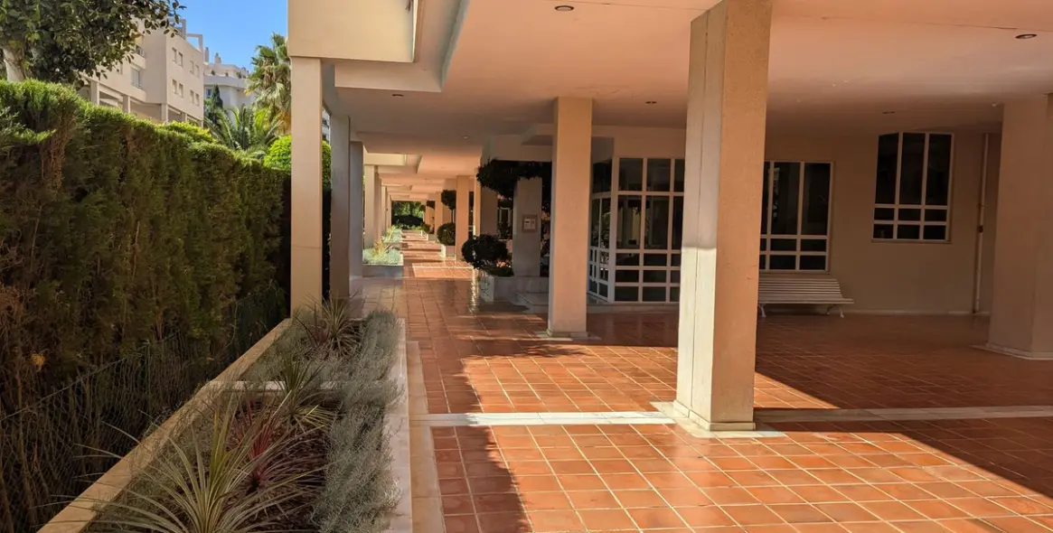 Sale of penthouse in Limonar 30