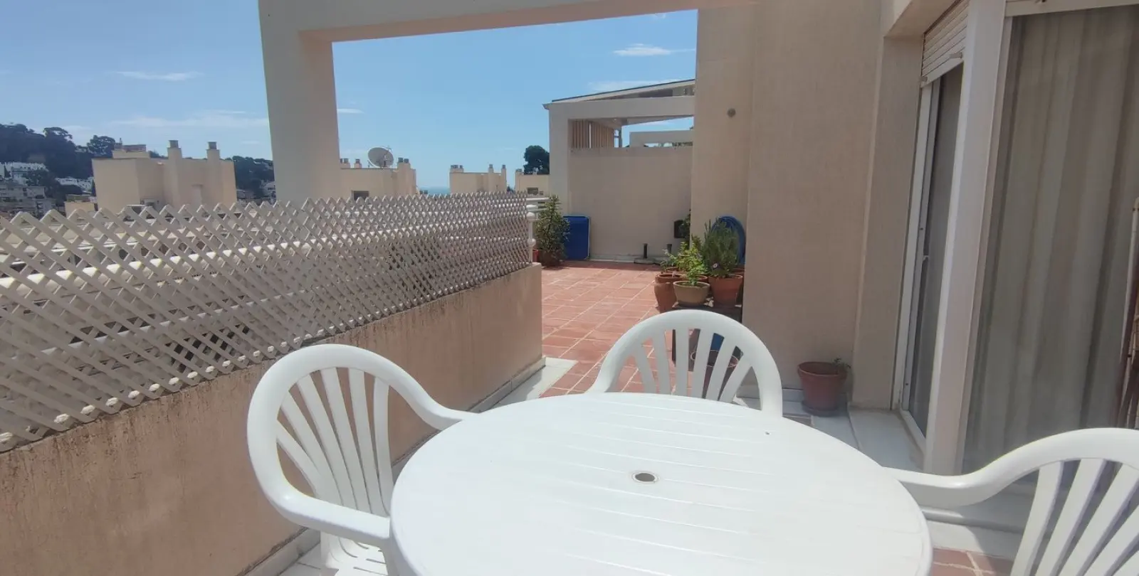 Sale of penthouse in Limonar 3