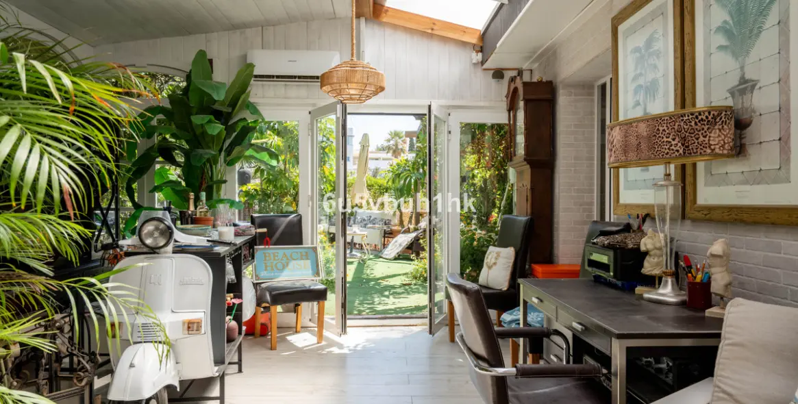 Sale of townhouse in Torreblanca 12