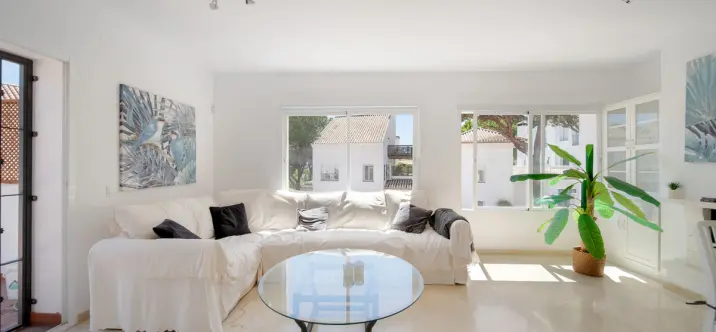 Sale of penthouse duplex in Nueva Andalucía 3