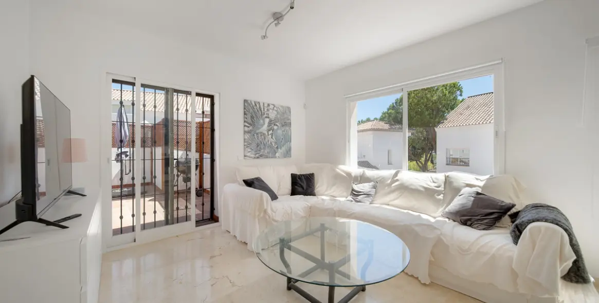 Sale of penthouse duplex in Nueva Andalucía 5