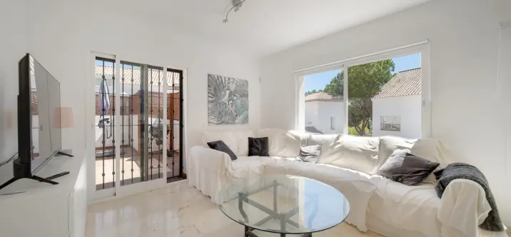 Sale of penthouse duplex in Nueva Andalucía 4