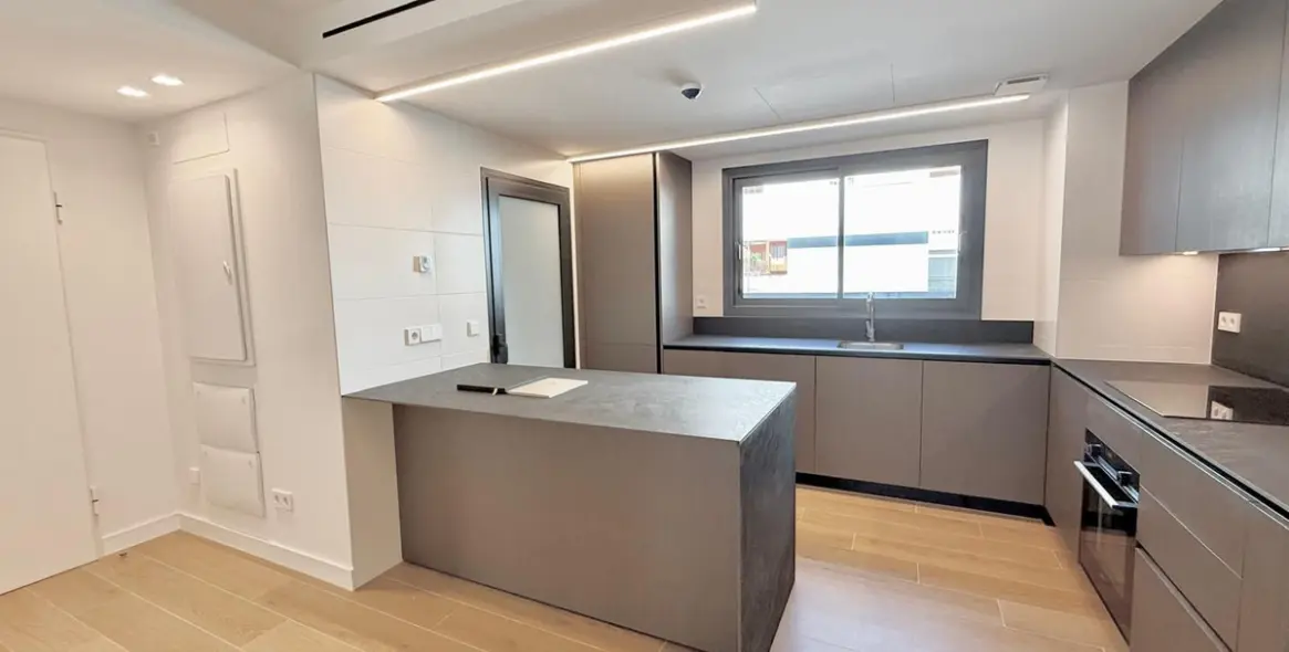 Venta de apartamento en planta media en Fuengirola 1