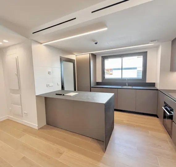 Venta de apartamento en planta media en Fuengirola