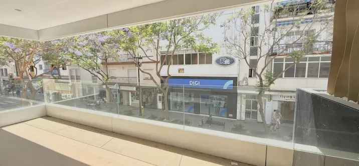Venta de apartamento en planta media en Fuengirola 1