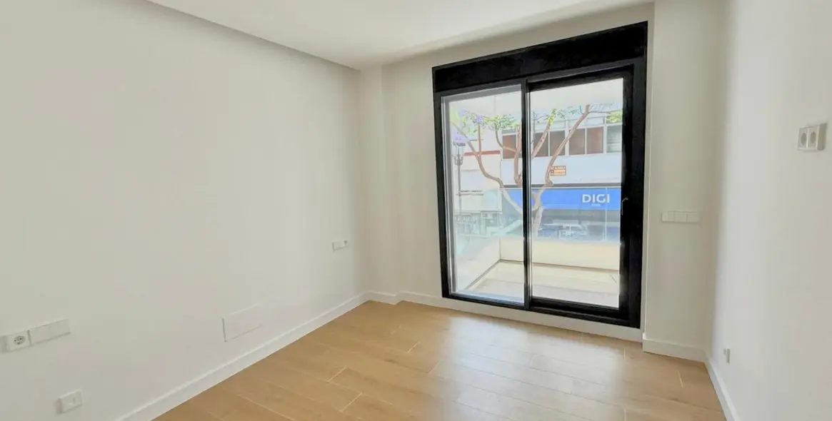 Venta de apartamento en planta media en Fuengirola 11