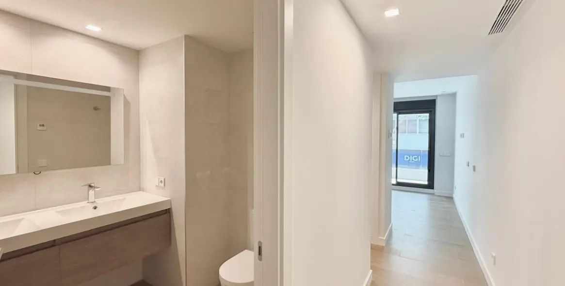 Venta de apartamento en planta media en Fuengirola 20