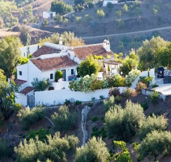 Sale of detached villa in Arenas