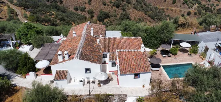 Sale of detached villa in Arenas 2