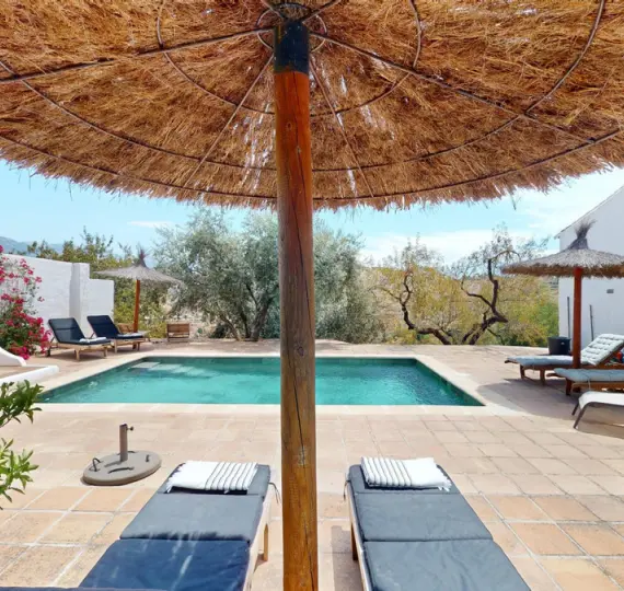 Sale of detached villa in Arenas