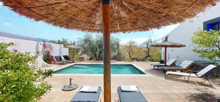 Sale of detached villa in Arenas 4