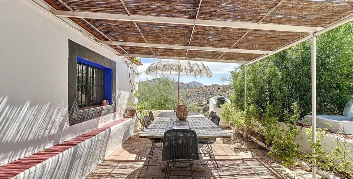 Sale of detached villa in Arenas 17