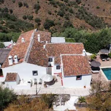 Продажа  отдельно стоящей виллы в Arenas