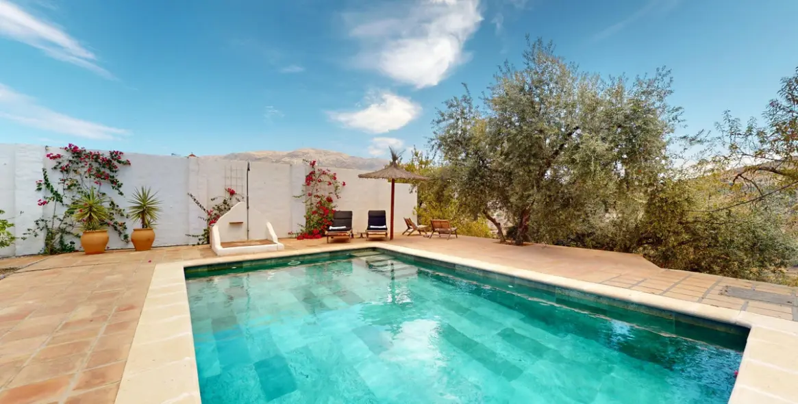 Sale of detached villa in Arenas 6