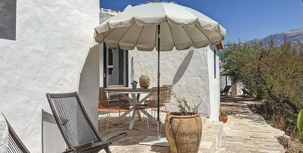 Sale of detached villa in Arenas 46