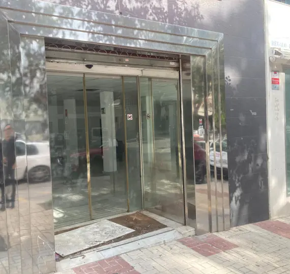 Venta de local comercial en Estepona