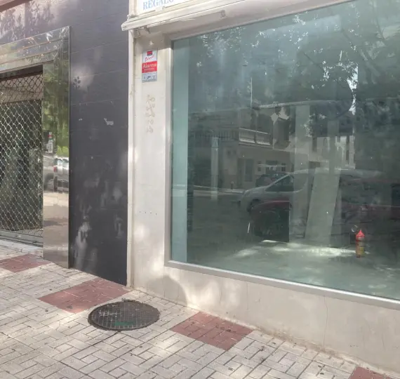 Venta de local comercial en Estepona