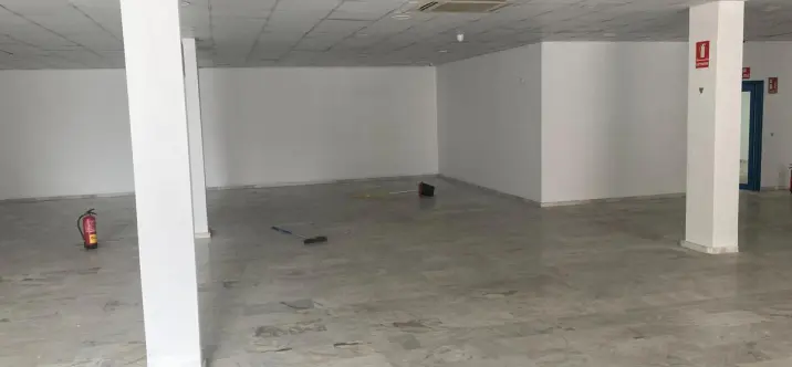 Sale of commercial premises in Estepona 4