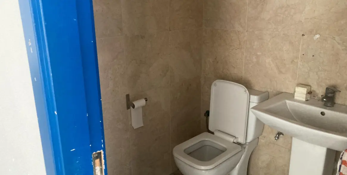 Sale of commercial premises in Estepona 10