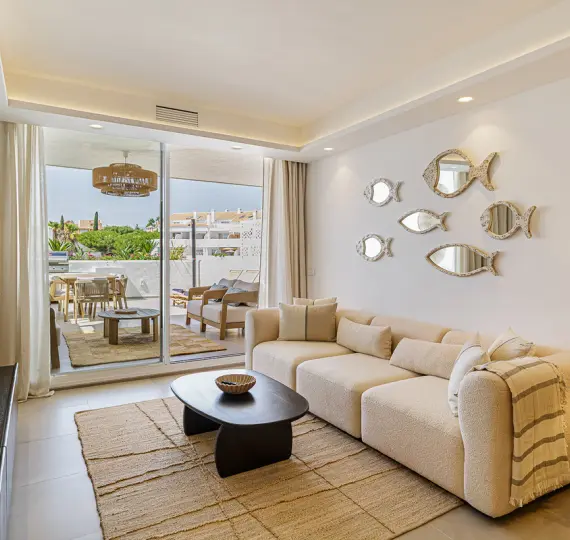 Sale of middle floor apartment in Nueva Andalucía