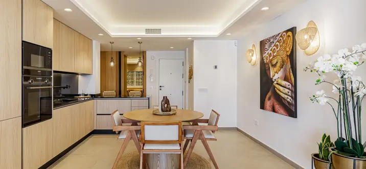 Sale of middle floor apartment in Nueva Andalucía 3