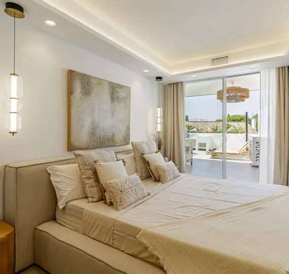 Sale of middle floor apartment in Nueva Andalucía