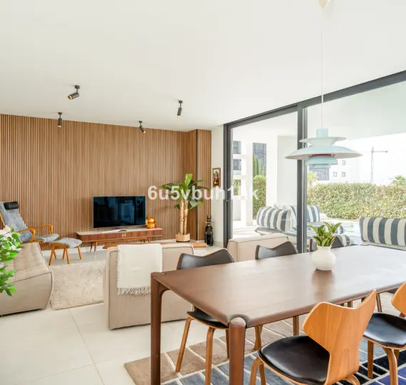 Продажа апартаментов на первом этаже в Fuengirola