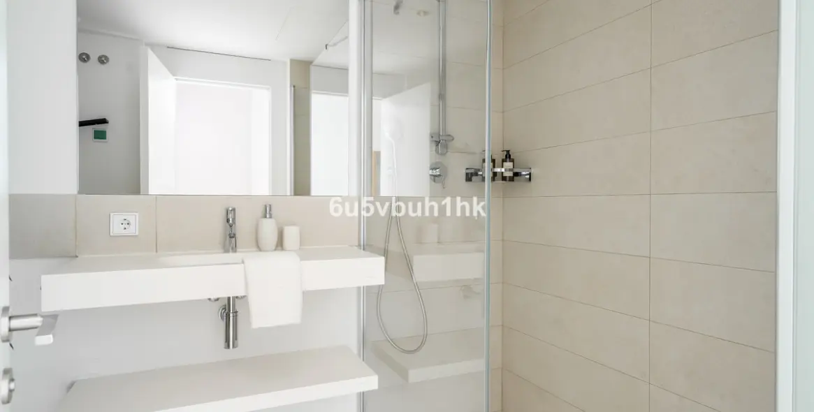 Sale of ground floor apartment in Fuengirola 18