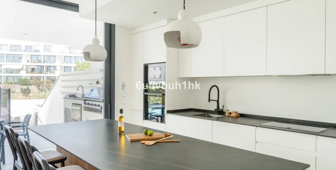 Sale of ground floor apartment in Fuengirola 25