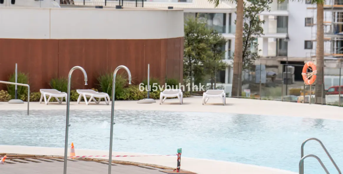 Sale of ground floor apartment in Fuengirola 30