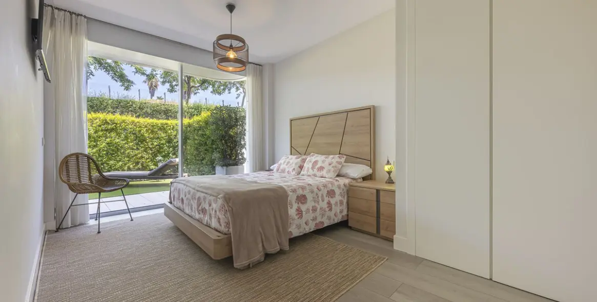 Продажа апартаментов на первом этаже в Estepona 5