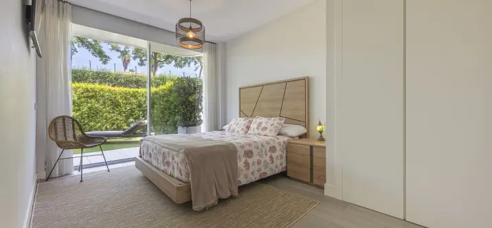 Продажа апартаментов на первом этаже в Estepona 4