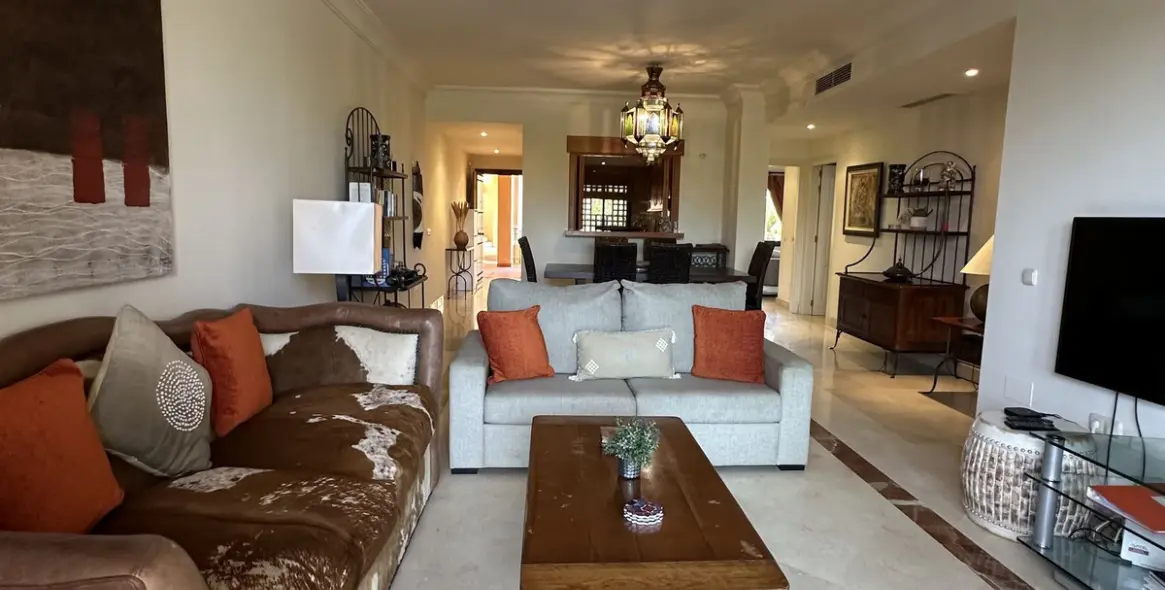 Venta de apartamento en planta media en San Pedro de Alcántara 6