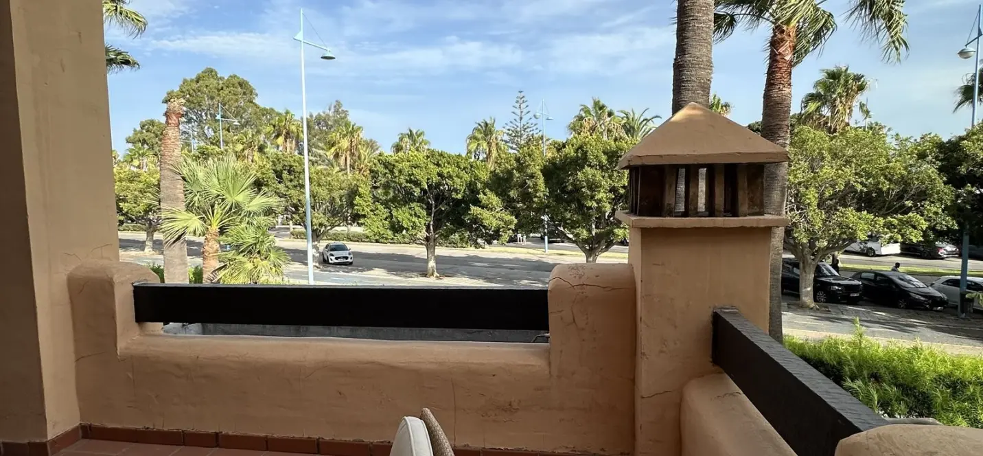 Sale of middle floor apartment in San Pedro de Alcántara 3