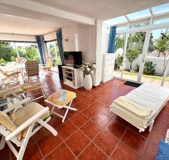 Продажа  отдельно стоящей виллы в Costabella