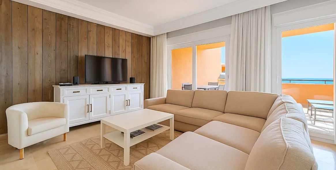 Sale of townhouse in Estepona 3